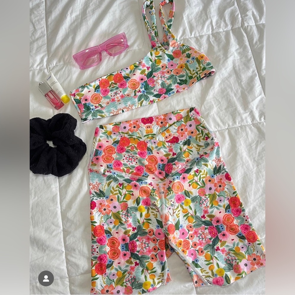 Jacklyn.Fit Floral Workout Set